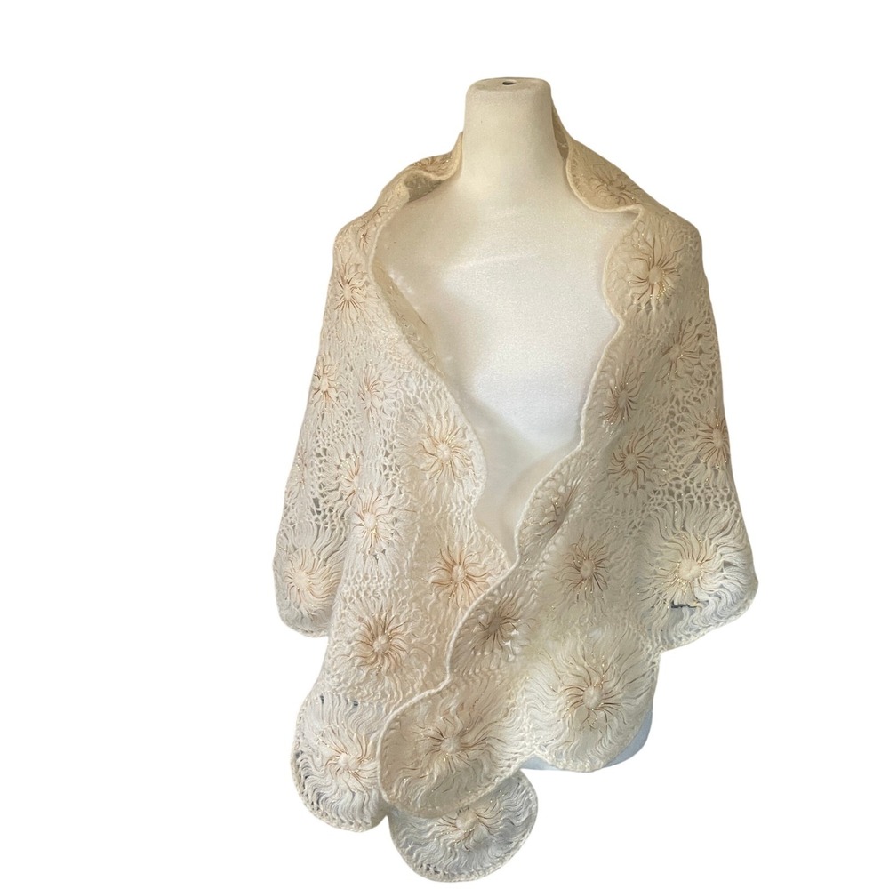 Womens Vintage Fairy Angelcore Crocheted Floral Wool Gold Lurex Shawl Wrap OS